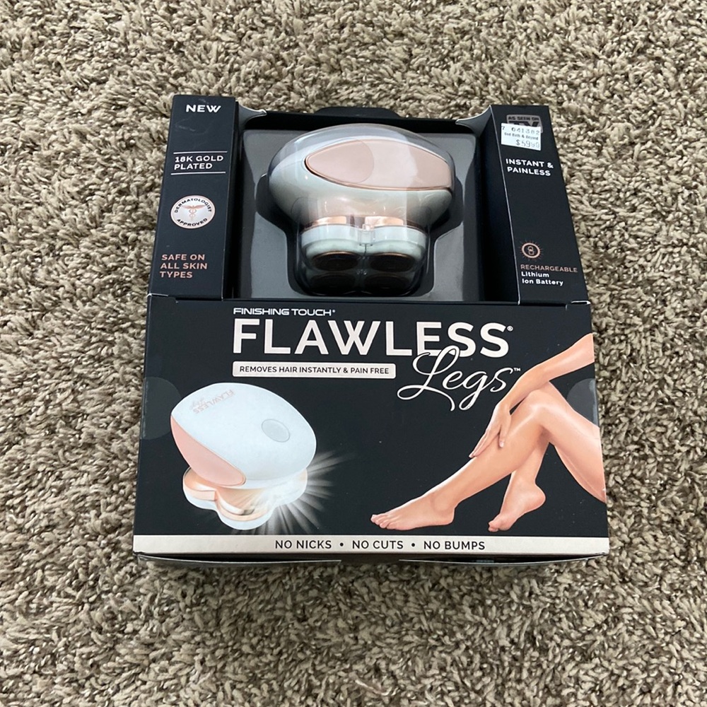 Flawless legs shaver.